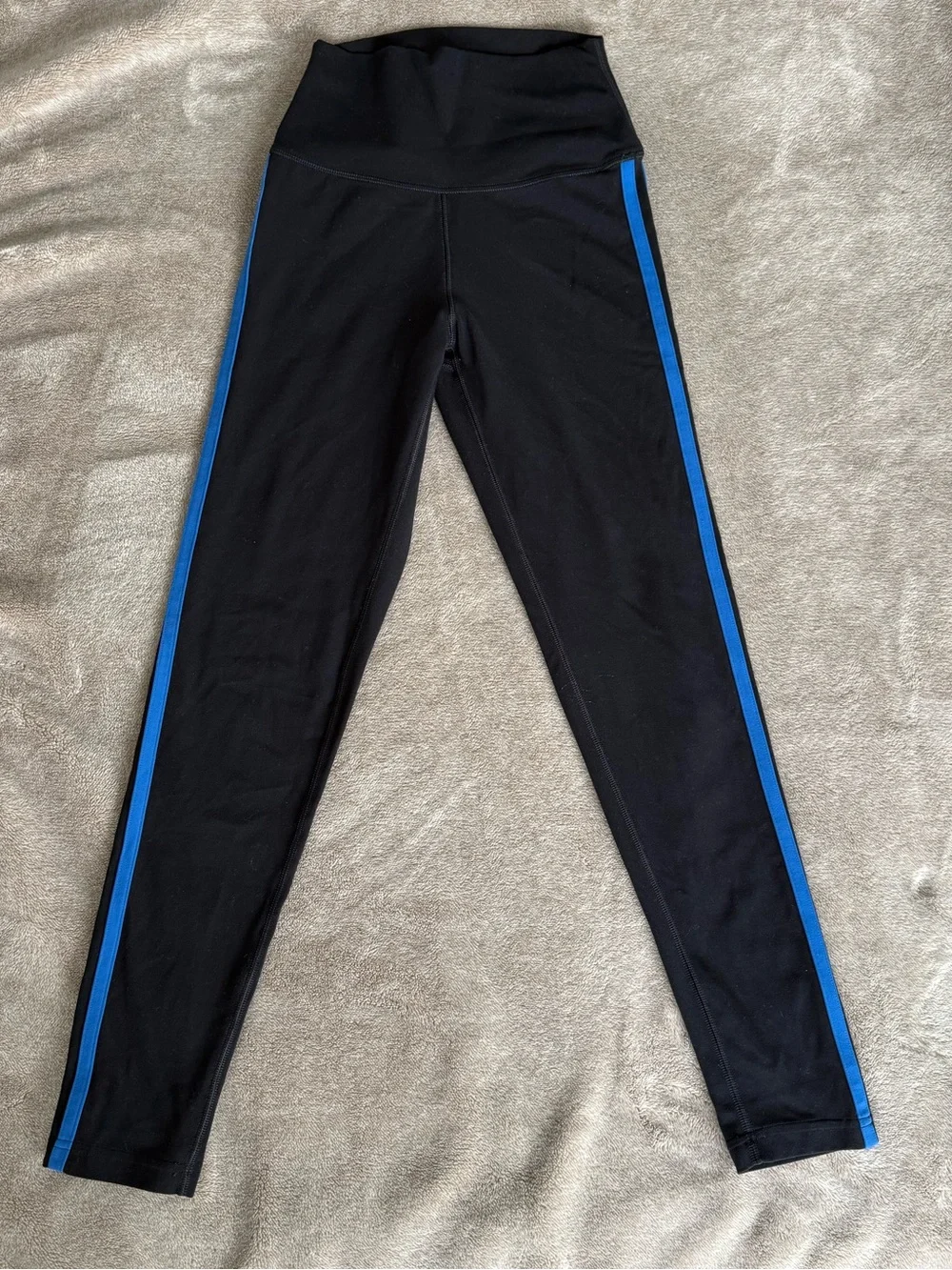 Splits 59 Black Leggings with Blue double stripe - Picture 3 of 4